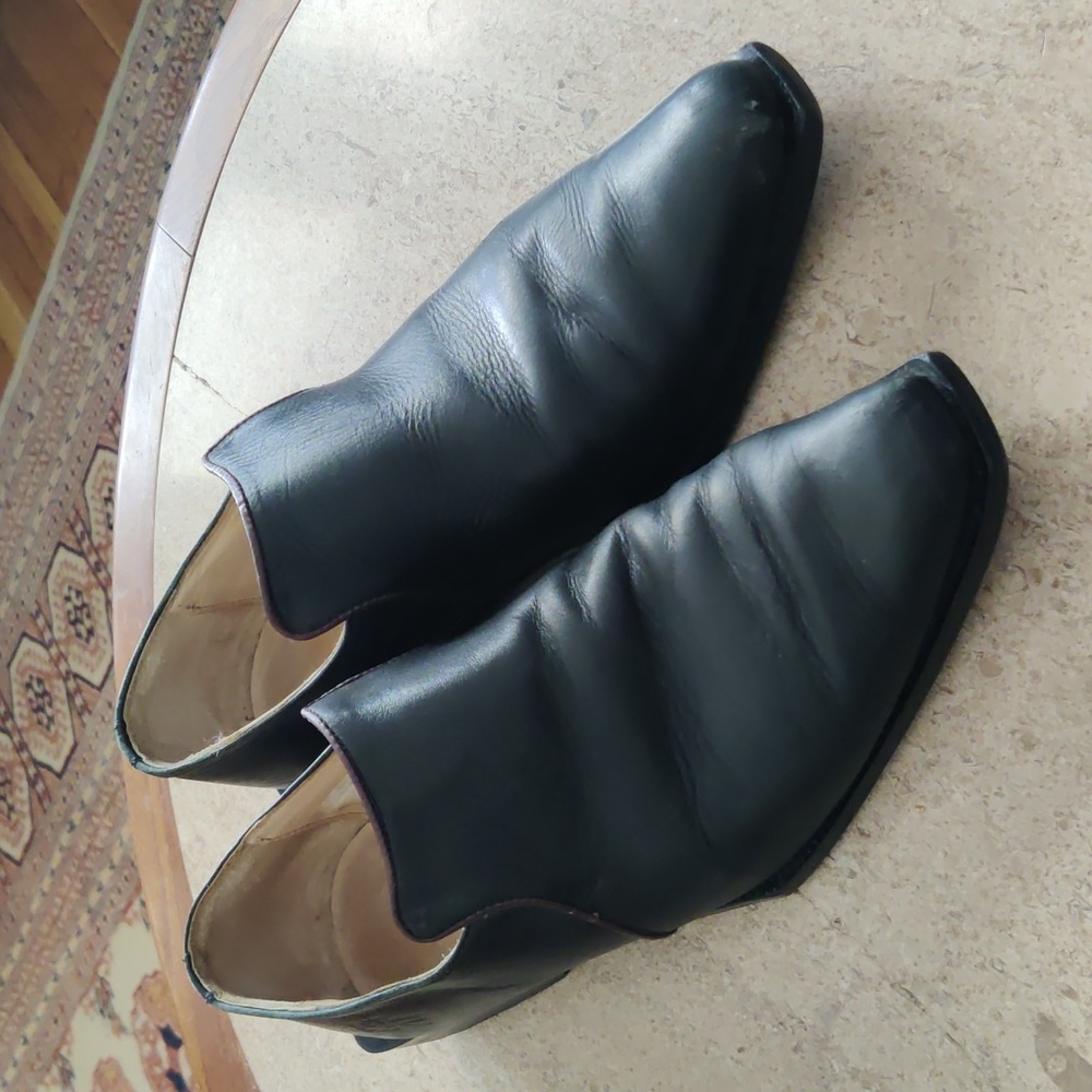 John Fluvog Men's Black square toe & heal Dress Shoes Sized 9US/42EU